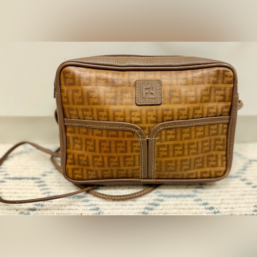 FENDI Vintage Classic Zucca F Monogram Brown Coated Canvas Crossbody Camera Bag - Picture 2 of 16
